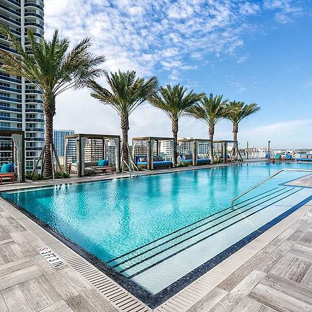 Luxurious Hyde Resort Apartments Hollywood Esterno foto