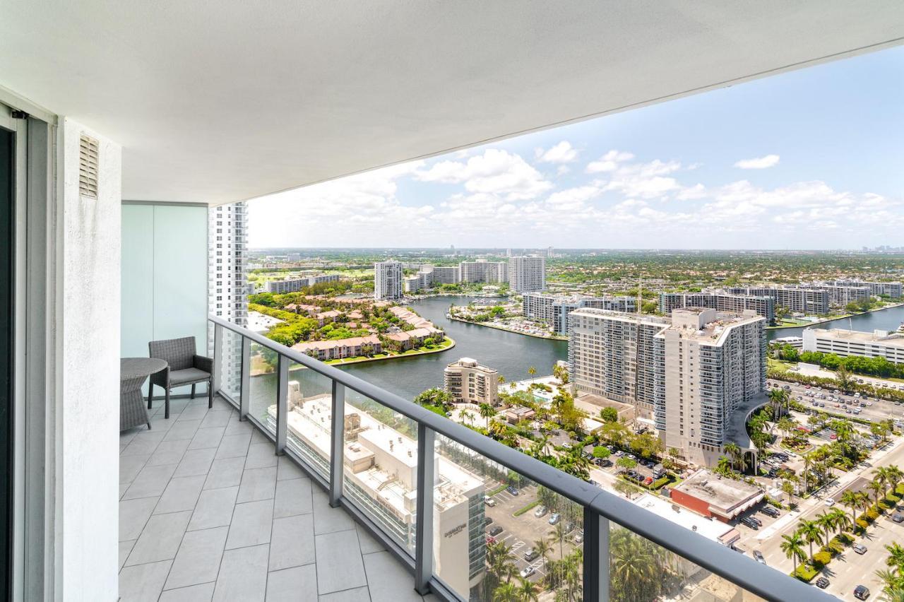 Luxurious Hyde Resort Apartments Hollywood Esterno foto